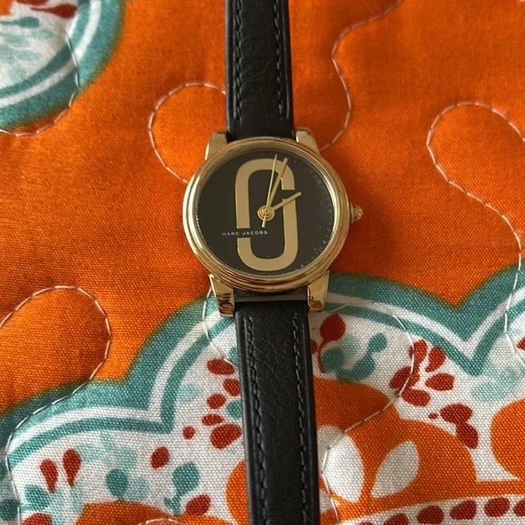 New Without Tag Authentic Women Marc Jacobs Small Face 